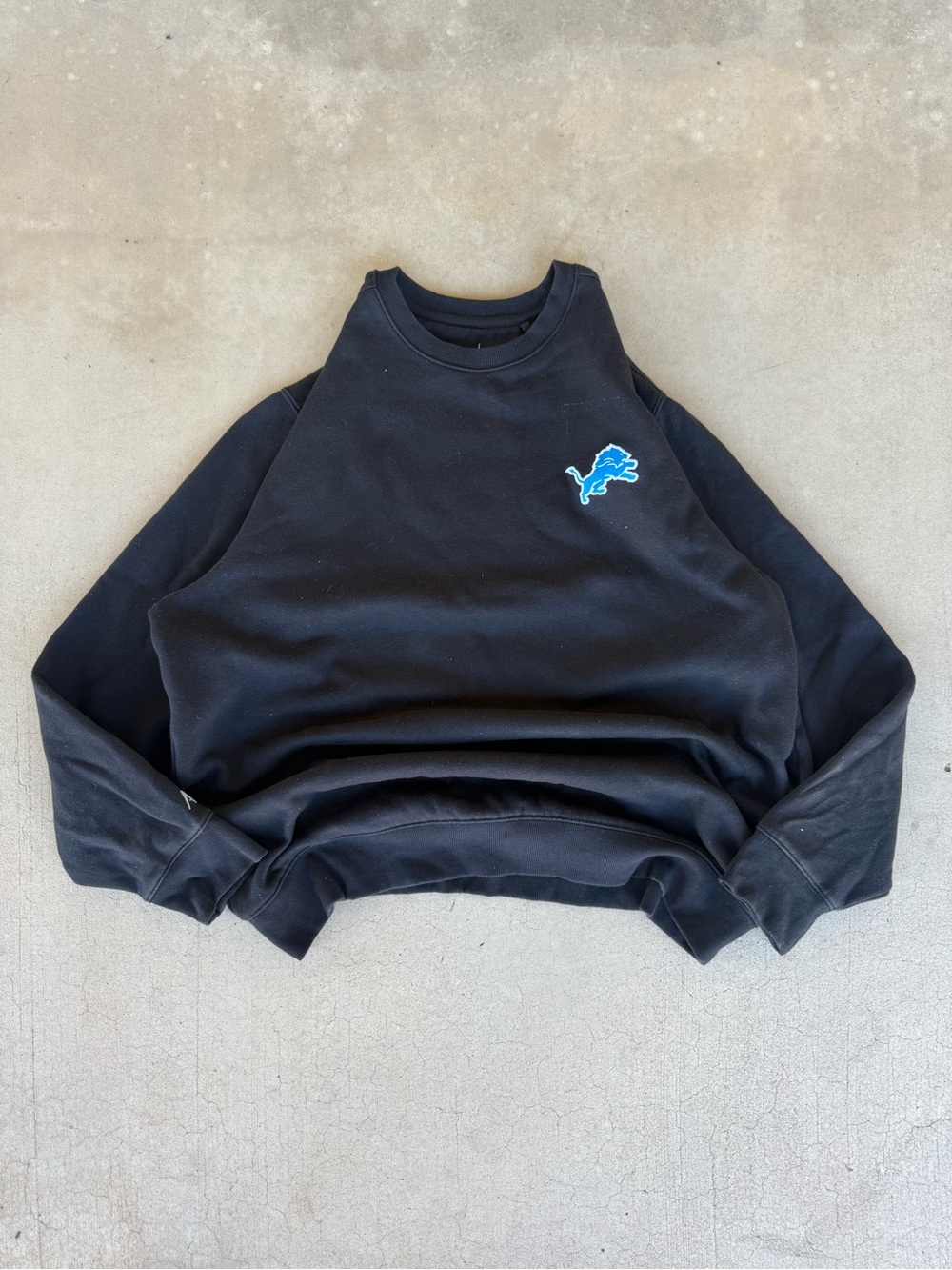 Detroit Lions Antigua Black Crewneck Sweatshirt — Size XL